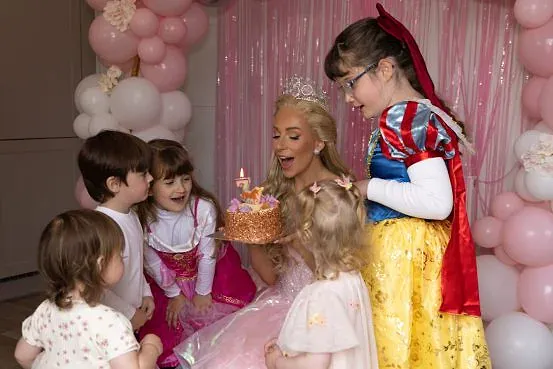 Princess party partnership with Jessica Rose Balloons in Derby, Derbyshire